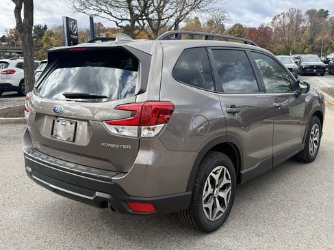 Certified 2022 Subaru Forester Premium image 6
