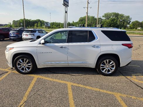 Used 2018 Chevrolet Traverse High Country AWD/4WD image 2