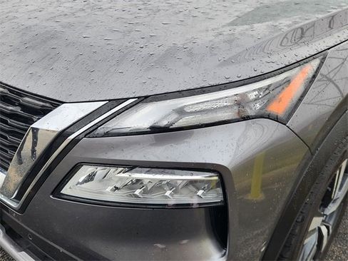 Used 2023 Nissan Rogue SL w/ SL Premium Package image 6