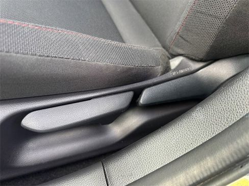 Used 2024 Toyota Prius Prime XSE Premium image 11