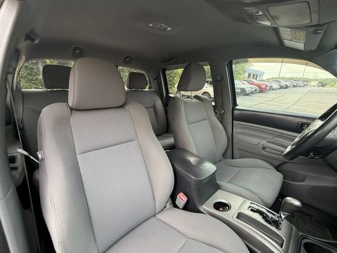 Used 2013 Toyota Tacoma 4x4 Double Cab w/ TRD Sport Pkg image 11