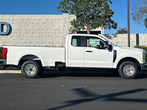 New 2026 Ford F250 XL w/ XL Chrome Package image 3