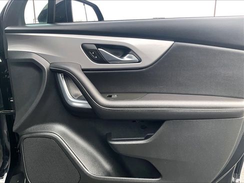 Used 2023 Chevrolet Blazer LT image 12