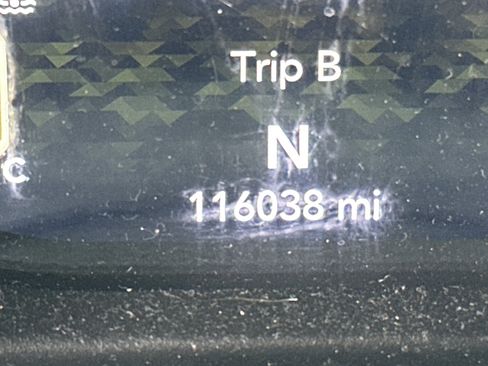 Used 2018 Jeep Wrangler Unlimited Sahara image 21