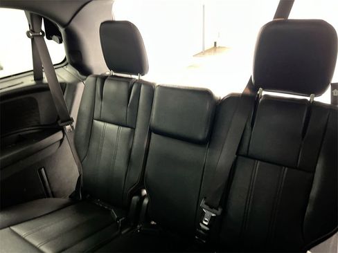 Used 2017 Dodge Grand Caravan GT image 29