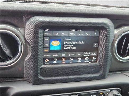 Used 2021 Jeep Gladiator Overland image 19