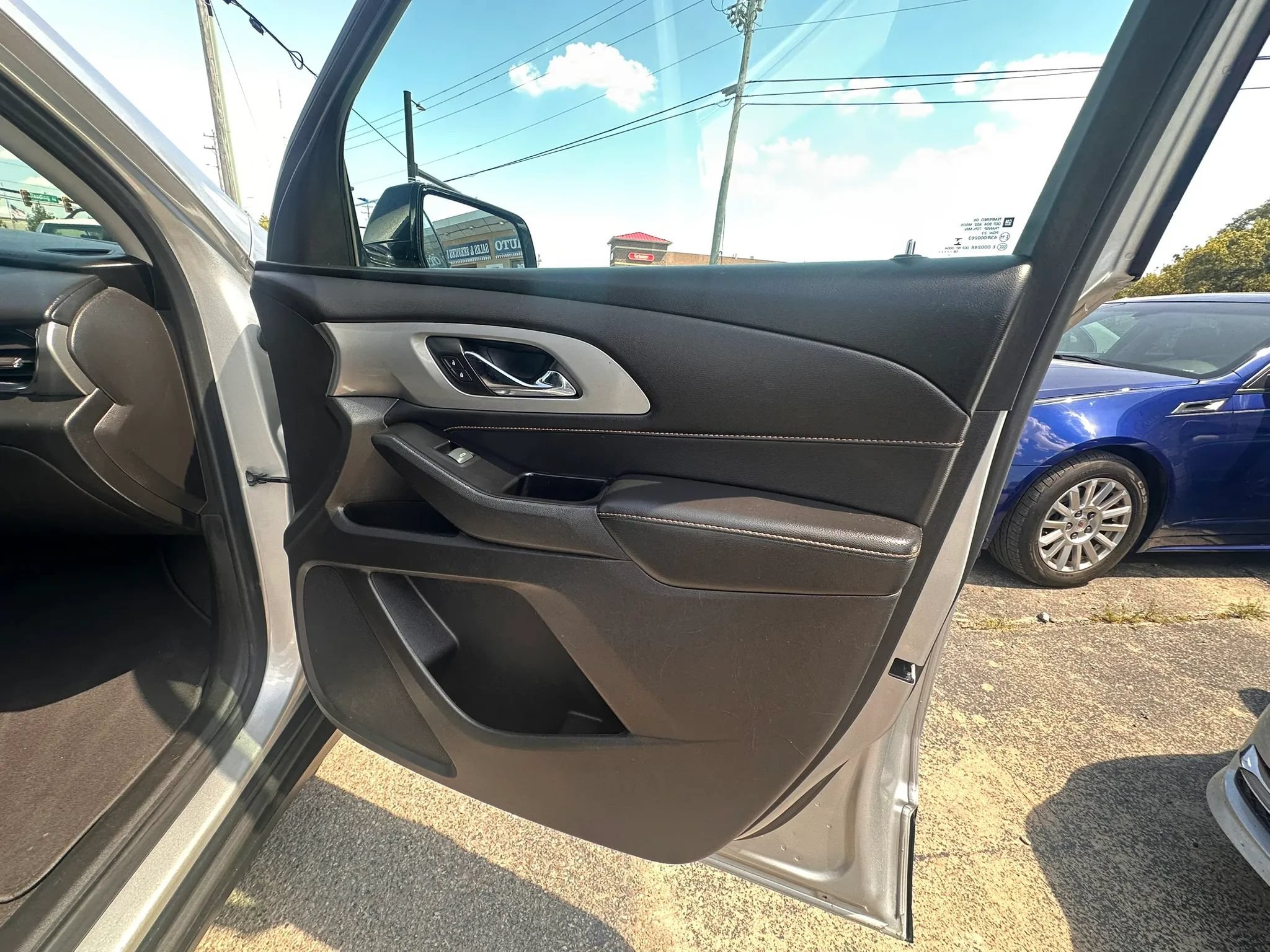 Used 2019 Chevrolet Traverse LS FWD image 24