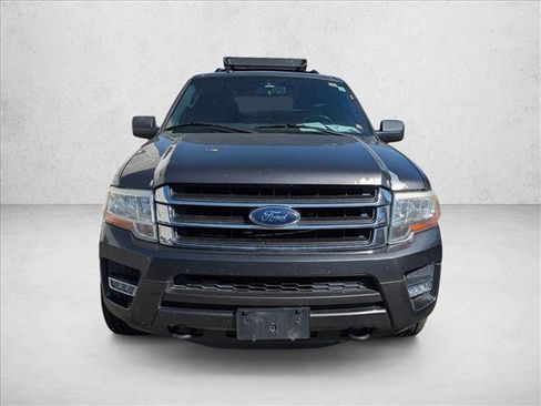 Used 2017 Ford Expedition XLT AWD/4WD image 2