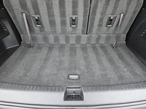 Used 2024 Chevrolet Traverse LT FWD image 32