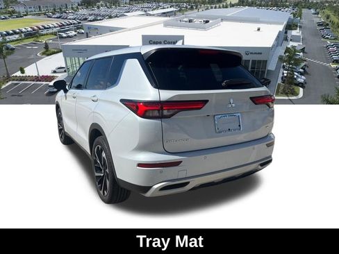 Used 2023 Mitsubishi Outlander SE image 15