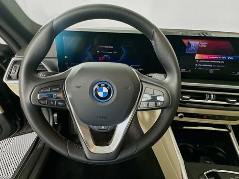 Used 2023 BMW i4 eDrive35 w/ Premium Package RWD image 11