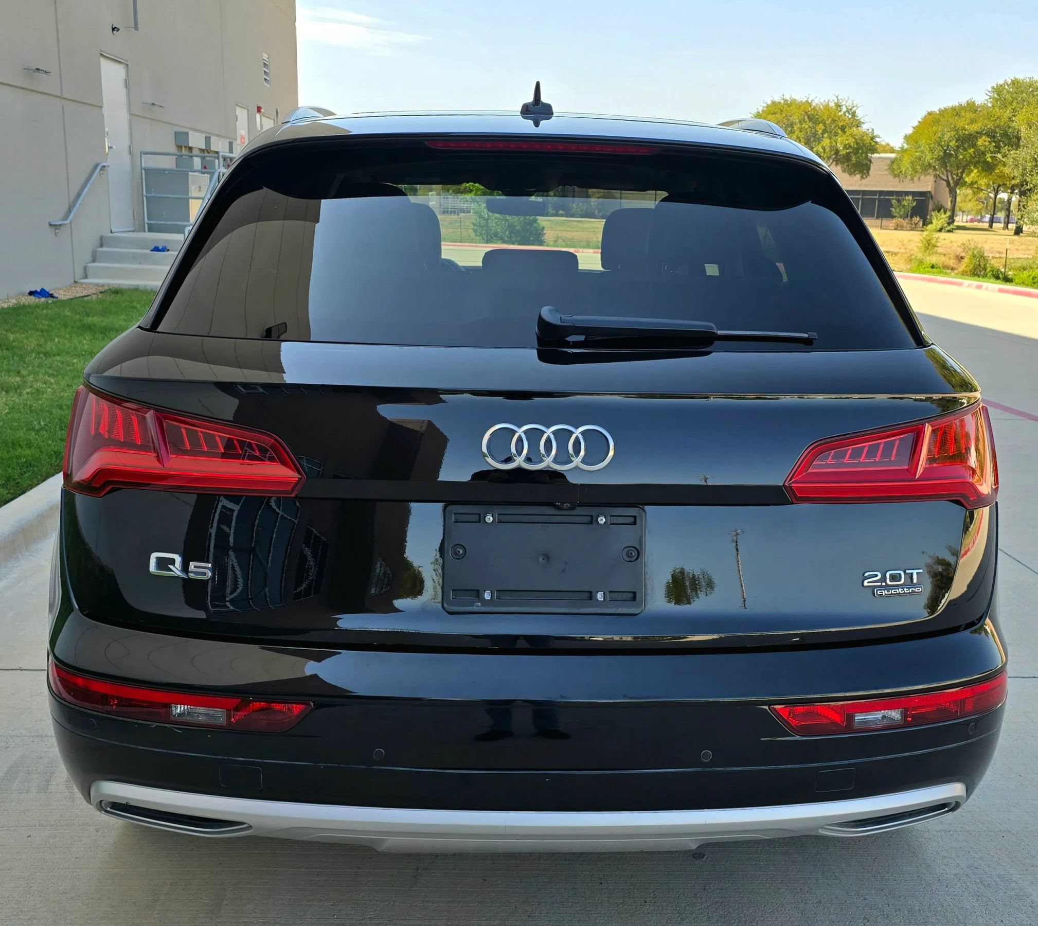 Used 2018 Audi Q5 2.0T Premium Plus w/ Premium Plus Package AWD/4WD image 10
