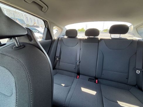 Used 2025 Kia K4 LXS FWD image 38