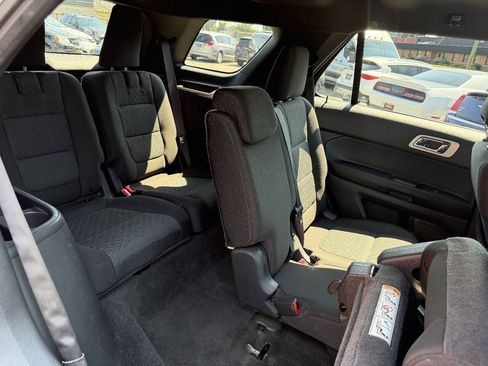 Used 2013 Ford Explorer XLT AWD/4WD image 19