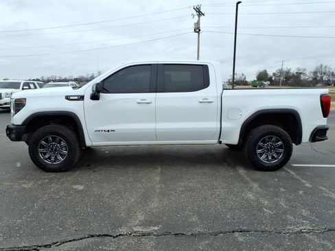 Used 2024 GMC Sierra 1500 AT4X image 2