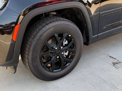 New 2026 Jeep Grand Cherokee Altitude AWD/4WD image 7