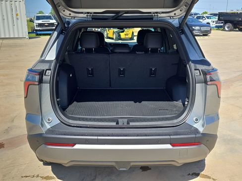 New 2026 Chevrolet Equinox LT w/ Convenience Package II FWD image 12