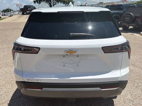 Used 2026 Chevrolet Equinox LT FWD image 4