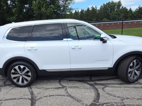 Used 2021 Kia Telluride EX w/ EX Premium Package AWD/4WD image 9
