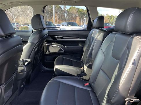 Certified 2023 Kia Telluride S w/ S Sunroof Package image 24