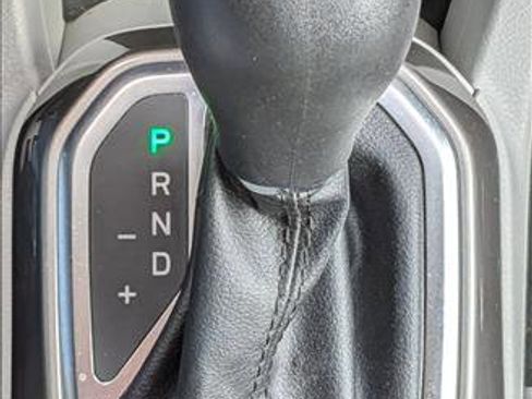 Used 2022 Jeep Renegade Latitude w/ Convenience Group AWD/4WD image 12