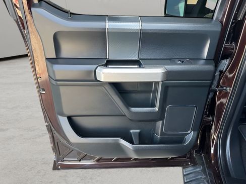 Used 2019 Ford F150 Lariat image 25