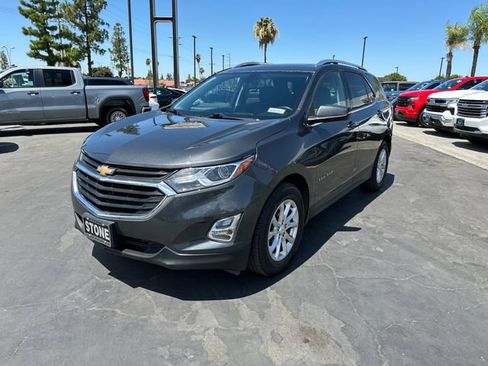 Used 2019 Chevrolet Equinox LT w/ Sun & Navigation Package FWD image 3