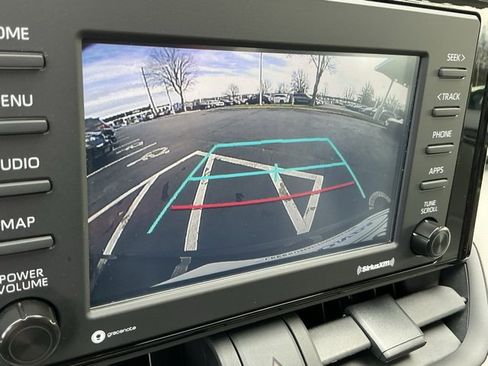 Used 2022 Toyota RAV4 XLE image 27