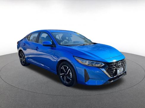 Used 2025 Nissan Sentra SV image 1