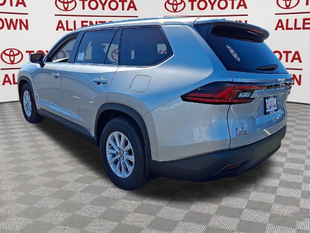 New 2026 Toyota Grand Highlander XLE FWD image 3
