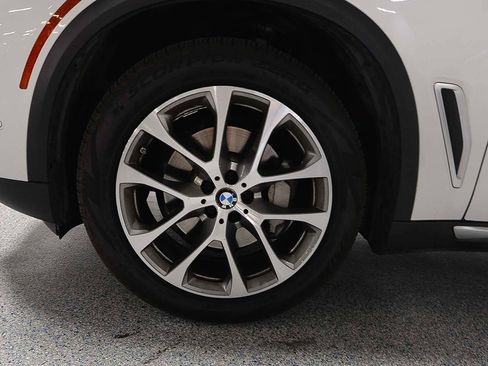 Used 2019 BMW X5 xDrive40i w/ Executive Package AWD/4WD image 5