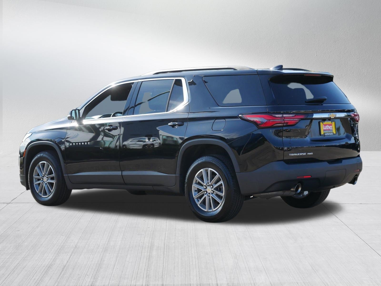 Used 2023 Chevrolet Traverse LT AWD/4WD image 5