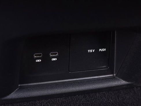 Used 2023 Volkswagen Atlas Cross Sport SEL Premium R-Line image 24