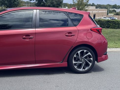 Used 2018 Toyota Corolla iM FWD image 7