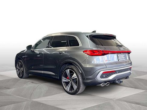 Used 2025 Audi SQ5 Premium Plus AWD/4WD image 6