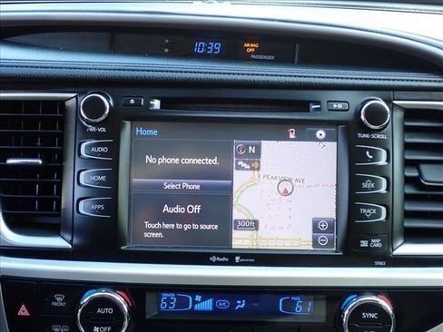 Used 2015 Toyota Highlander XLE FWD image 19