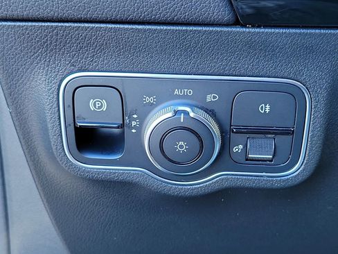 Certified 2022 Mercedes-Benz GLA 250 image 22