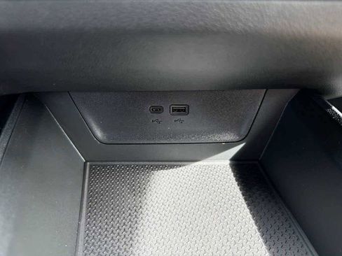 New 2026 Chevrolet Equinox ACTIV w/ Convenience Package III FWD image 22