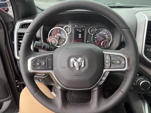 New 2026 RAM 1500 Big Horn AWD/4WD image 36
