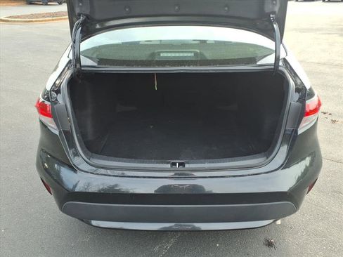 Used 2022 Toyota Corolla LE image 26