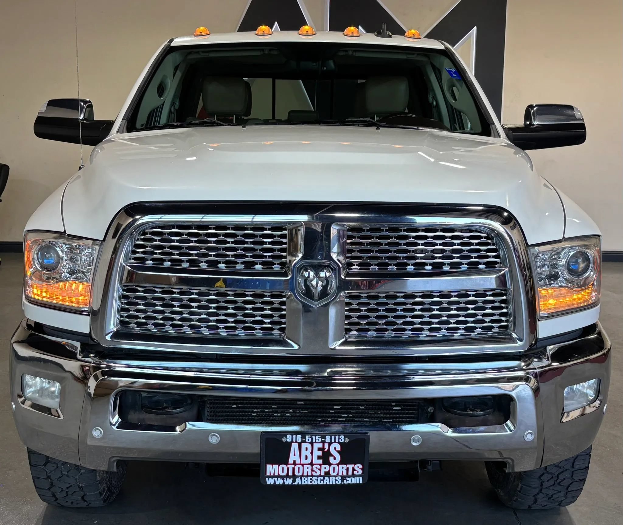 Used 2016 RAM 3500 Laramie w/ Convenience Group AWD/4WD image 3