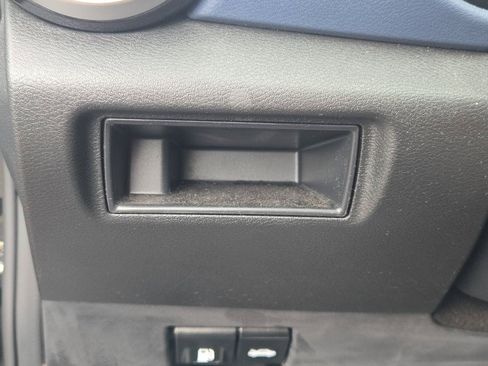 Used 2025 Nissan Versa SV FWD image 15