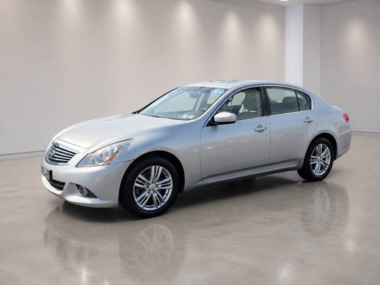 Used 2013 INFINITI G37 x Sedan w/ Premium Pkg AWD/4WD image 3