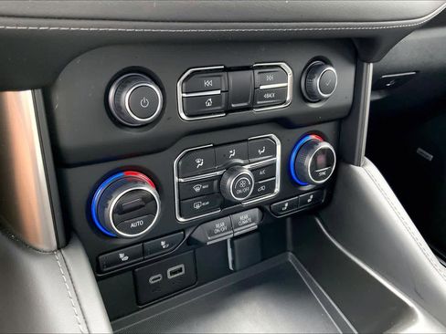 Used 2023 Chevrolet Tahoe LT w/ Luxury Package RWD image 35