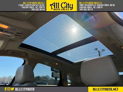 Used 2010 Cadillac SRX Premium FWD image 28