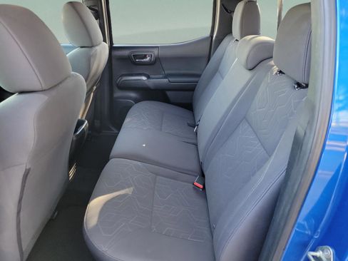 Used 2017 Toyota Tacoma SR5 image 20