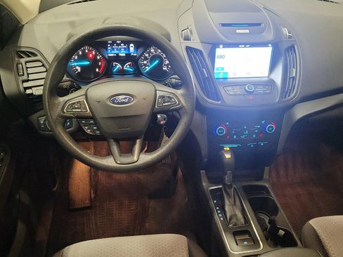 Used 2017 Ford Escape SE w/ Equipment Group 201A AWD/4WD image 22
