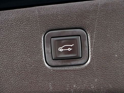 Used 2019 Chevrolet Blazer LT image 29