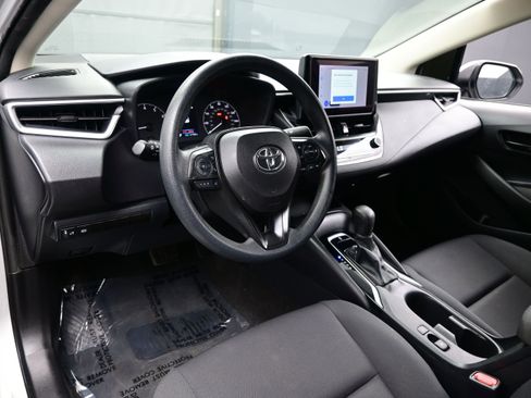 Used 2024 Toyota Corolla LE FWD image 12