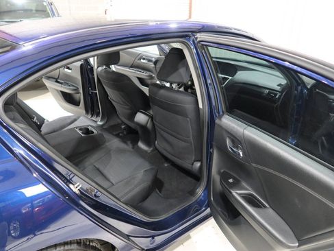 Used 2015 Honda Accord Sport image 14